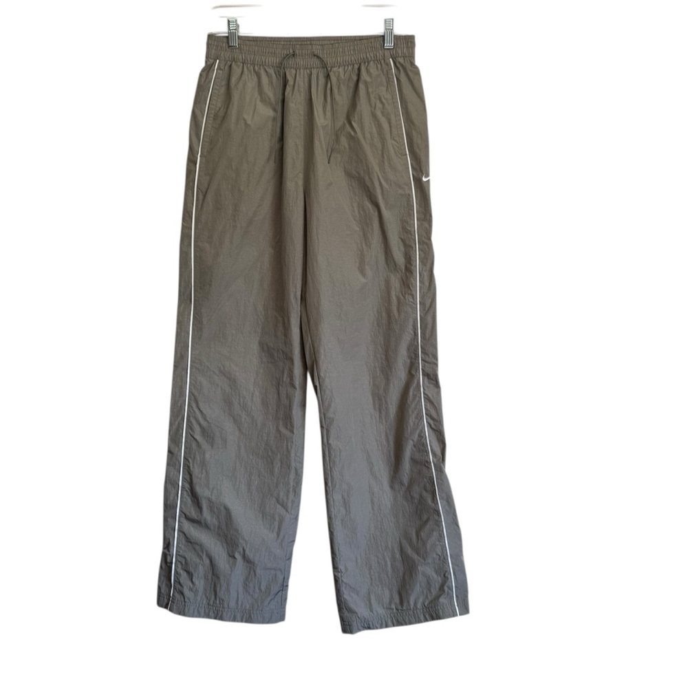 Nike Women’s Nike windrunner trackpant trousers in khaki taupe Size Small - Picture 3 of 15